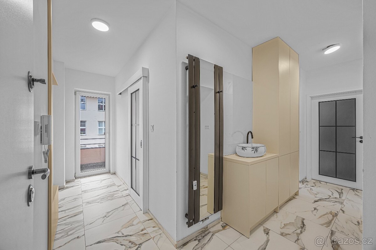 Prodej družstevního bytu o velikosti 3 + 1, Praha - Dejvice - 4