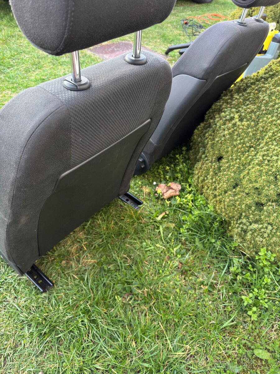 sedačky Audi a4 b6 - 4