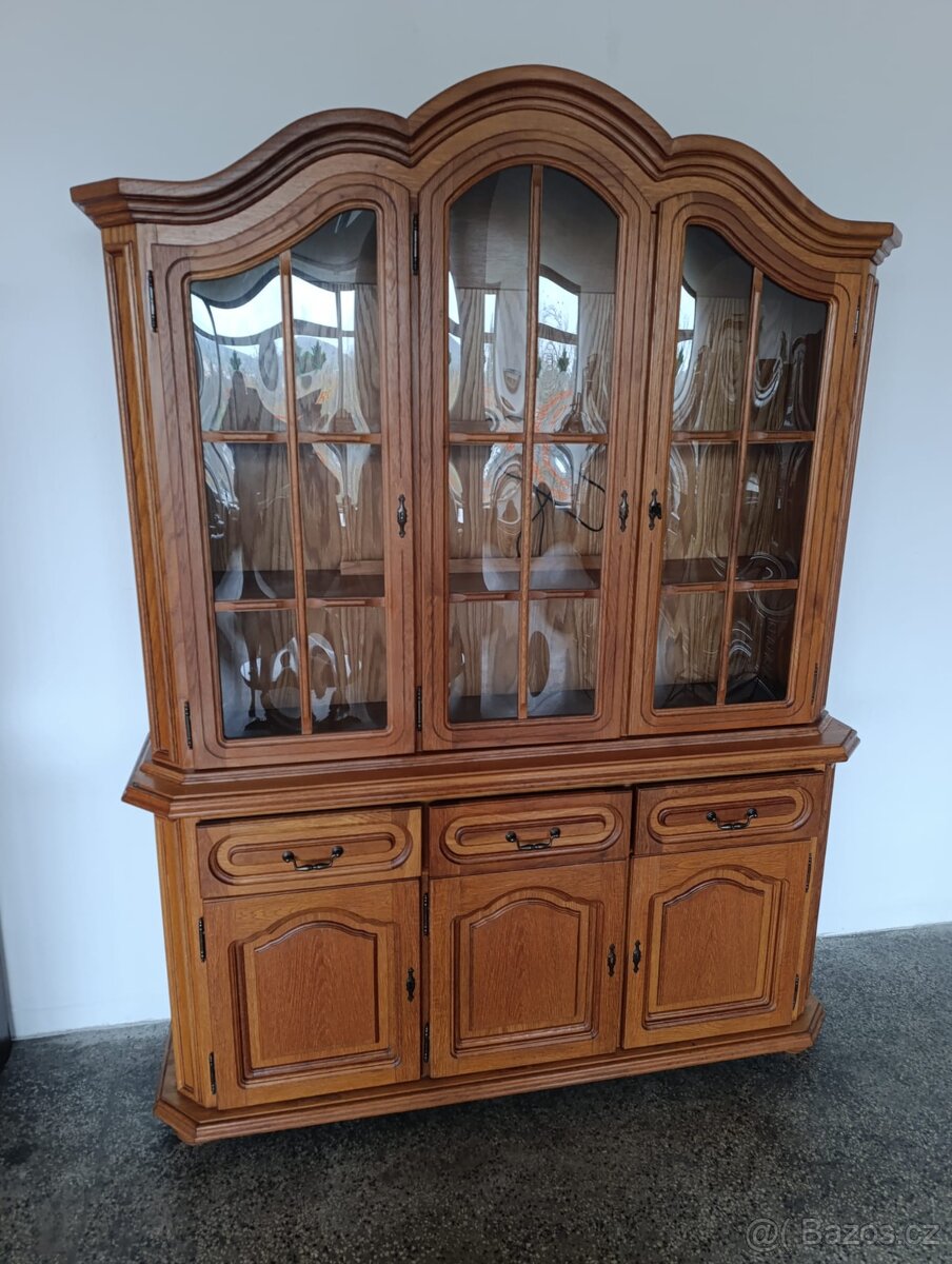 Rustikální kredenc, příborník s vitrínou, nábytek z masívu - 4