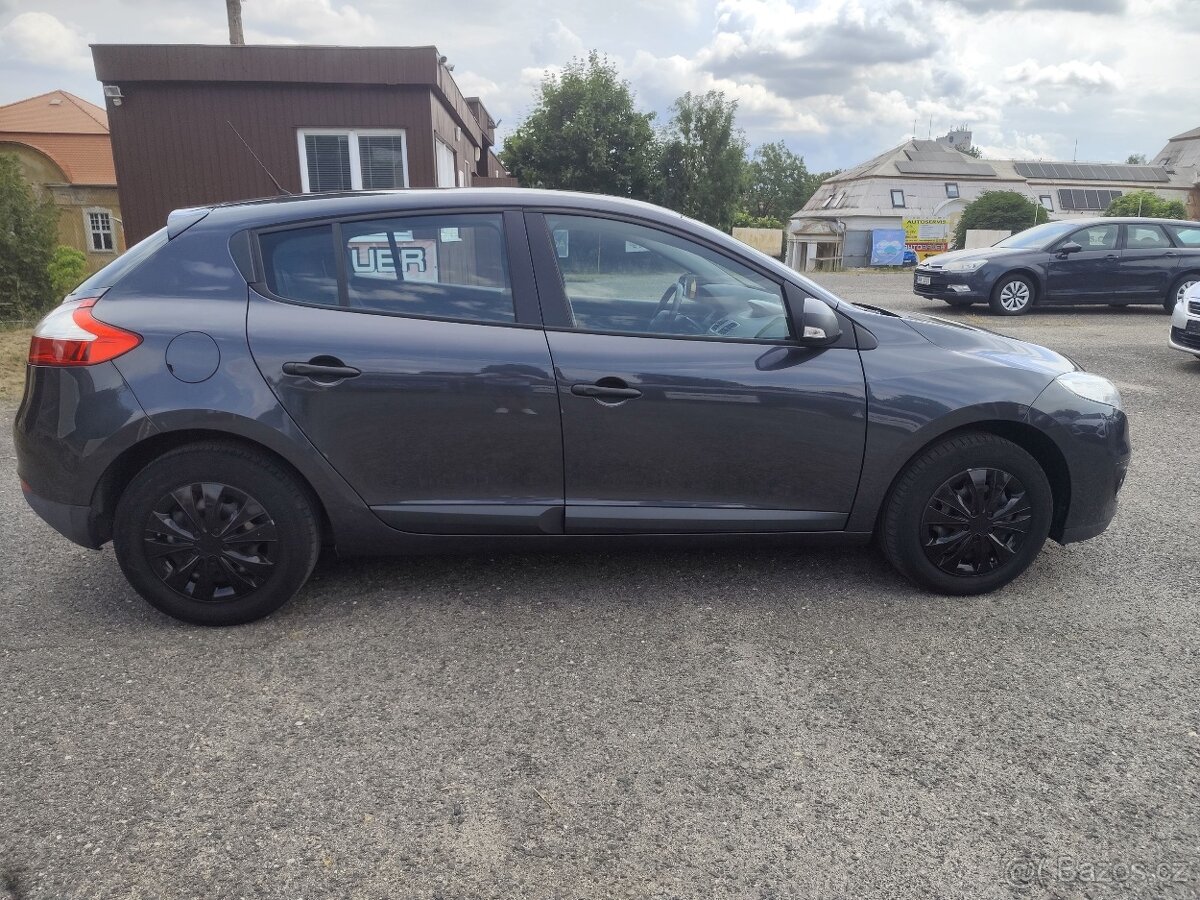 Renault Megane 1.6,16V,74kw.R.V.11/2012.STK Nová.Km 120 500 - 4