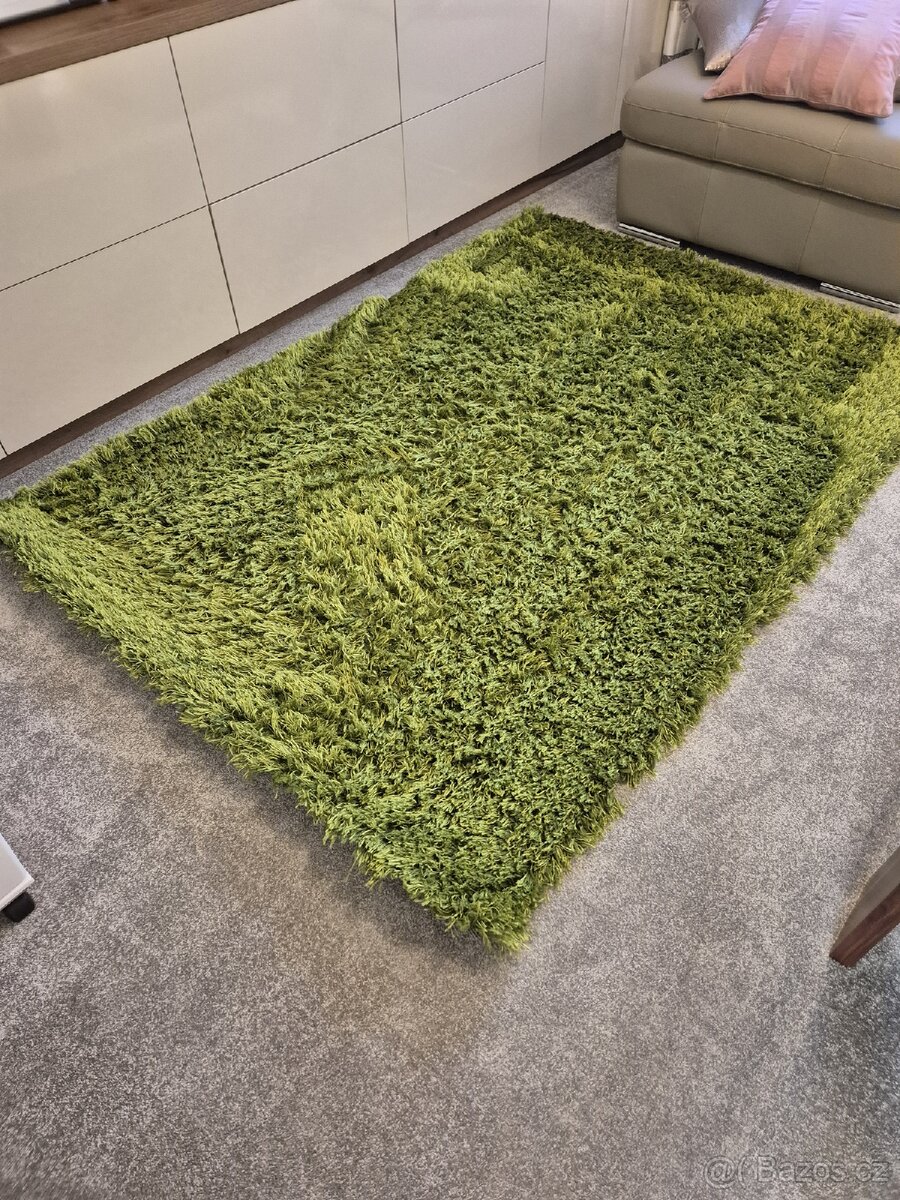 Luxusní zelený koberec - 4