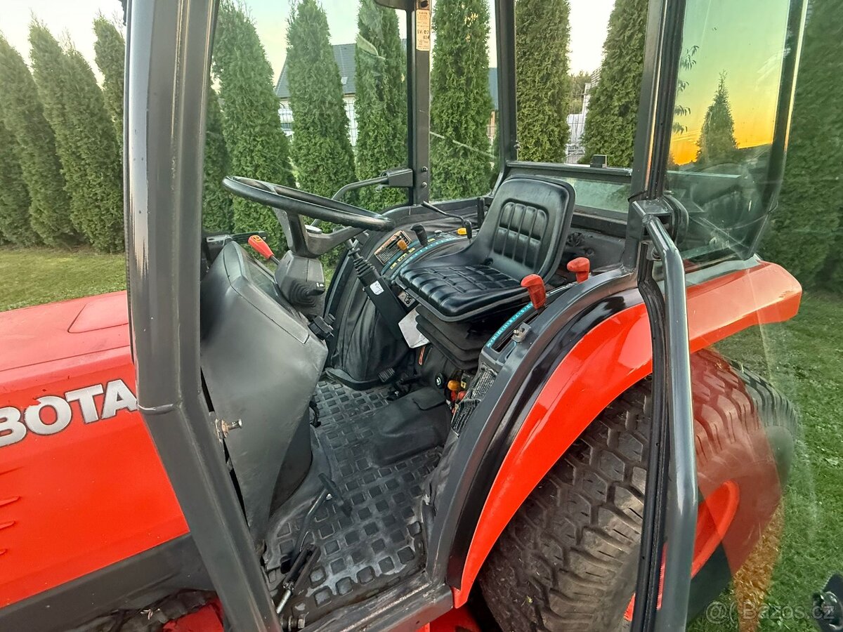 Malotraktor Kubota STV32 - 4