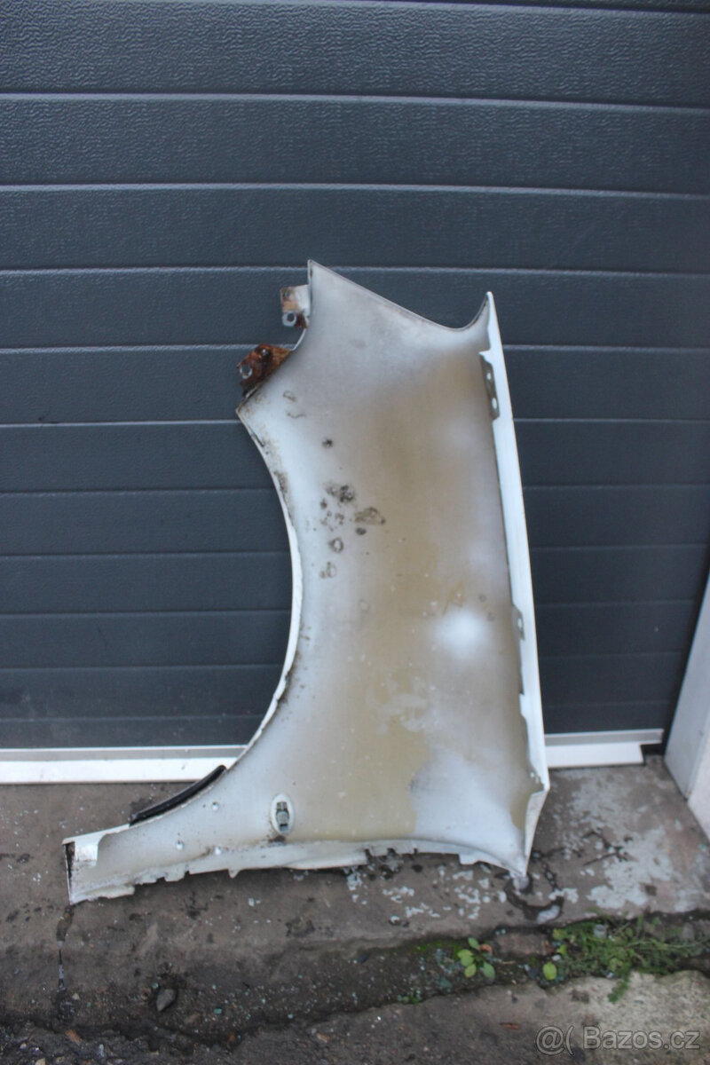 blatník Citroën Berlingo 1,4 - 4