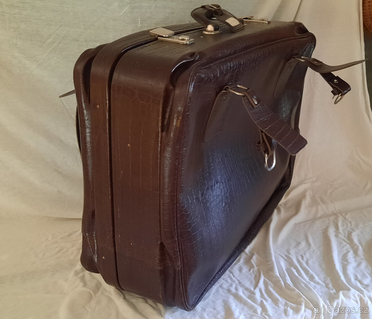 Starý cestovní kufr - 4