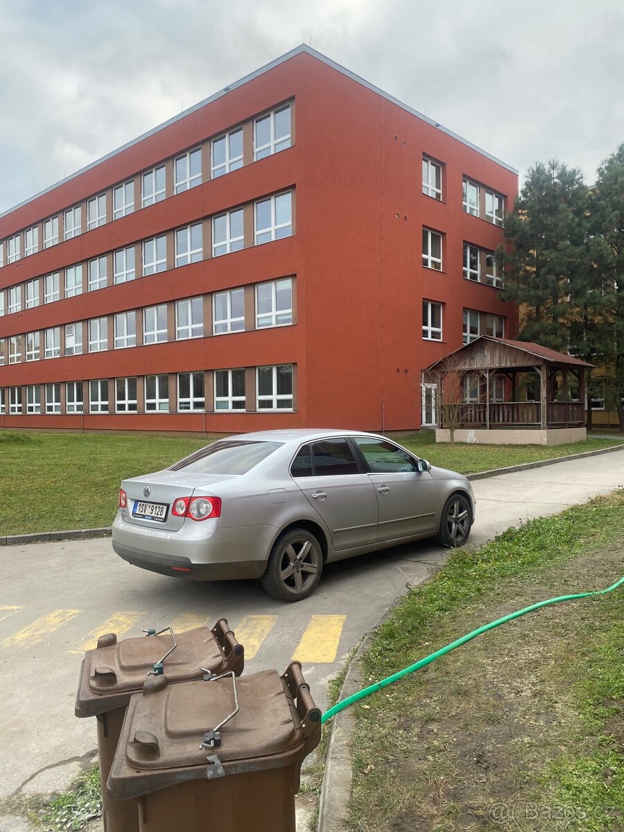 Volksvagen jetta - 4