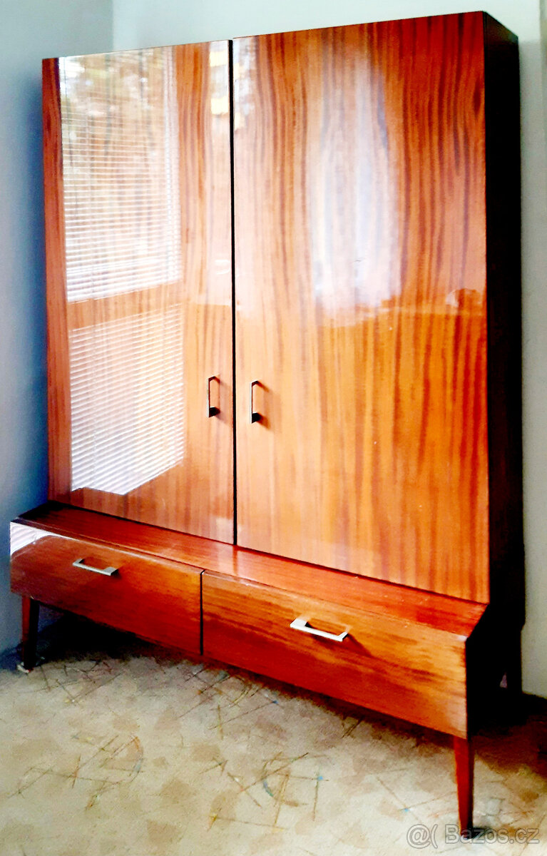 Kvalitní sestava do obývacího pokoje - 4