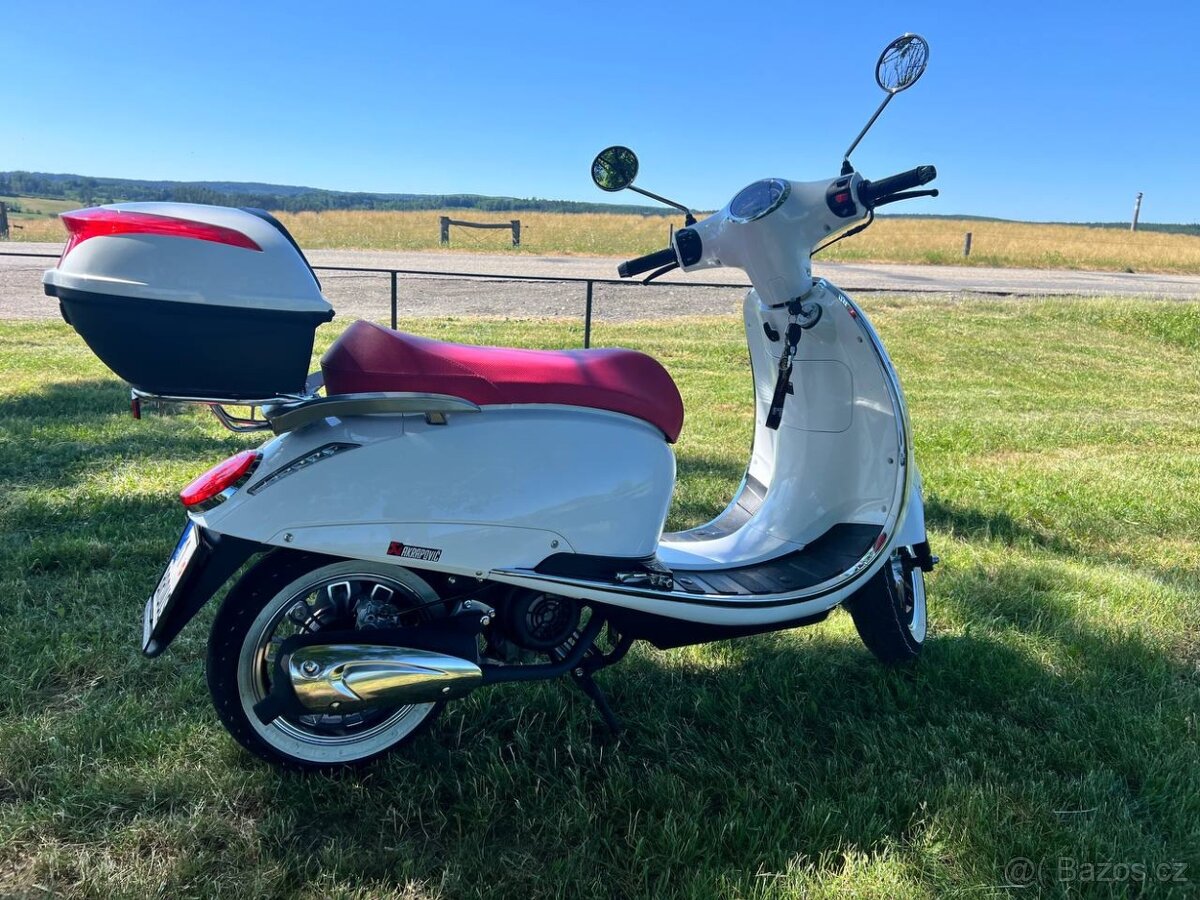 Skútr BUFFLER SR125N - 4