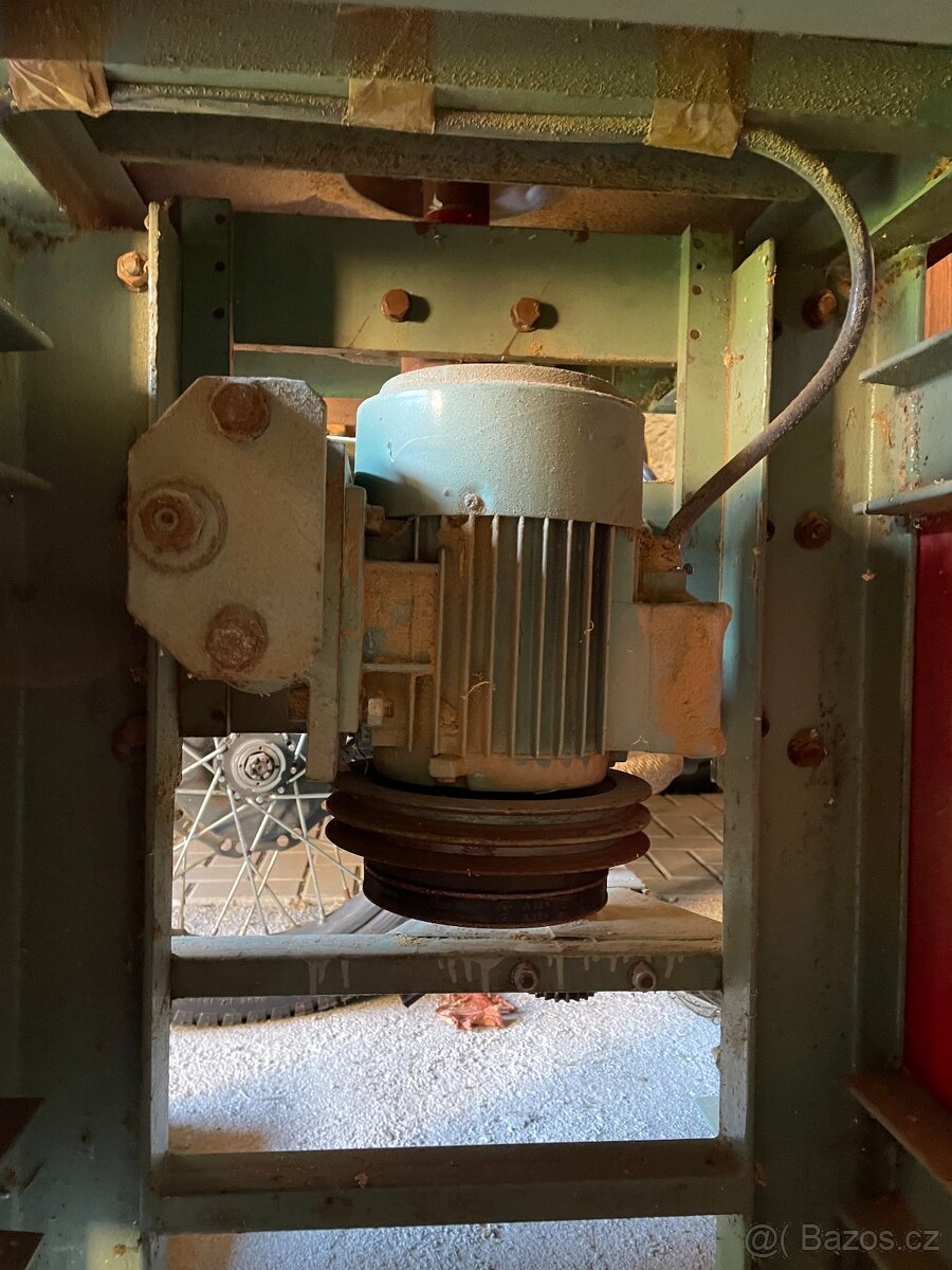 Fréza - dlabačka na dřevo s nástroji - 4