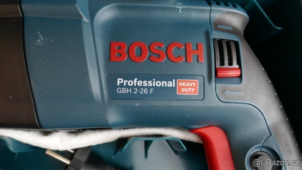 Vrtací kladivo Bosch GBH 2-26 F včetně vrtáků//NOVÉ - 4