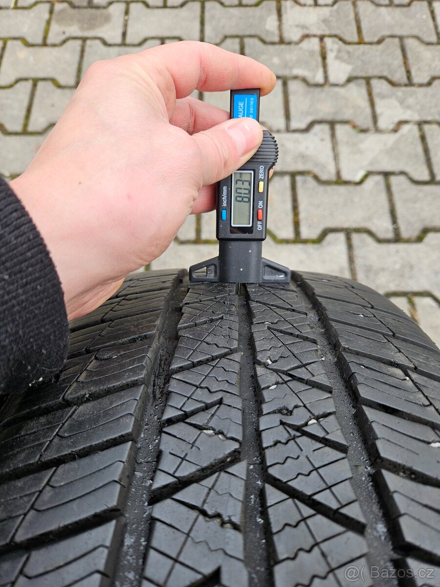 Zimní Barum 215/50/17 - 90% - 4