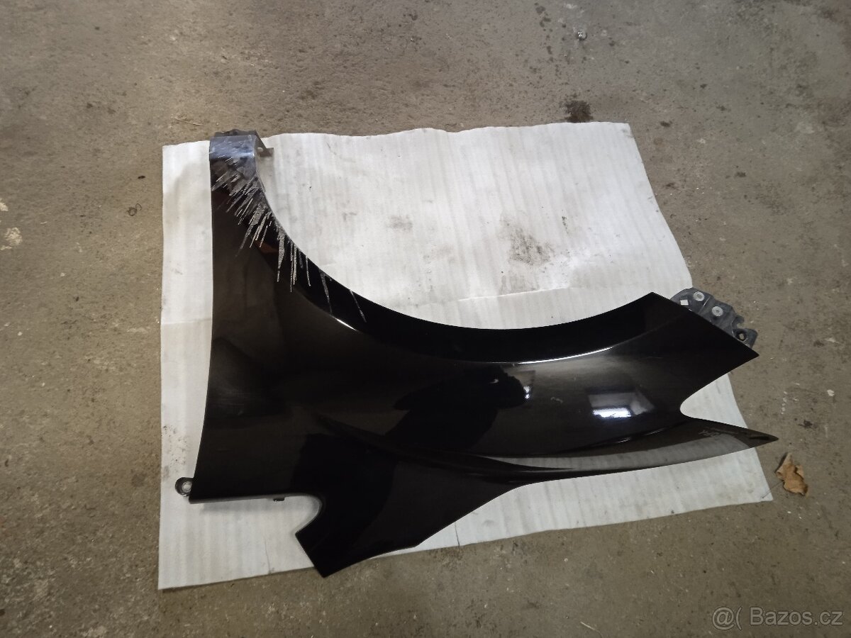 Mazda CX-7 2.3 DiSi - díly přední části - 4