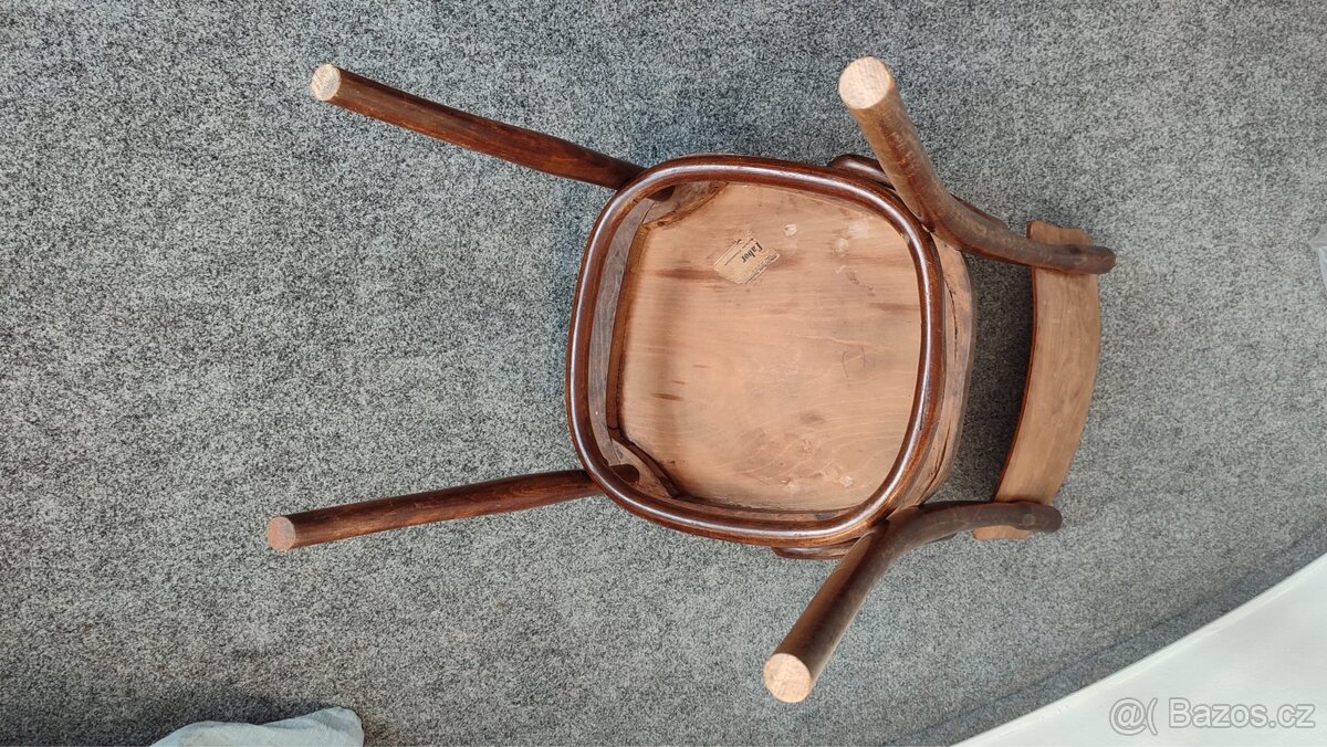 Dvě historické židle - 4