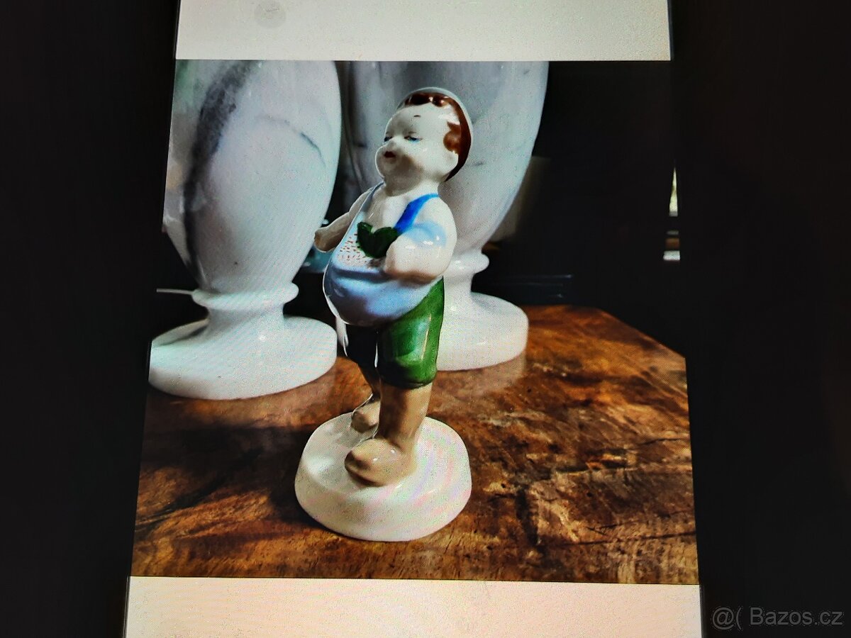 Stará porcelánová figurka - 4