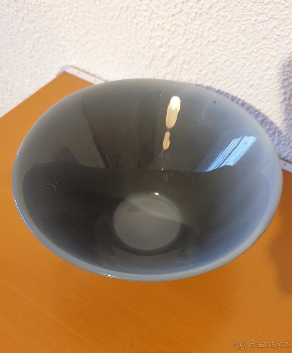 Hutní sklo -Černá autorská mísa - JiřÍ Šuhájek - 4