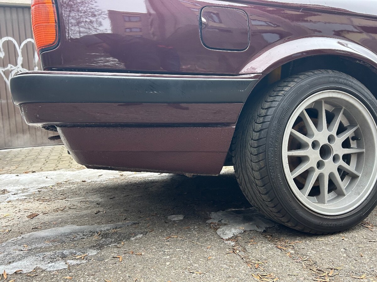 Prodám Bmw e30 320i kupe - 4