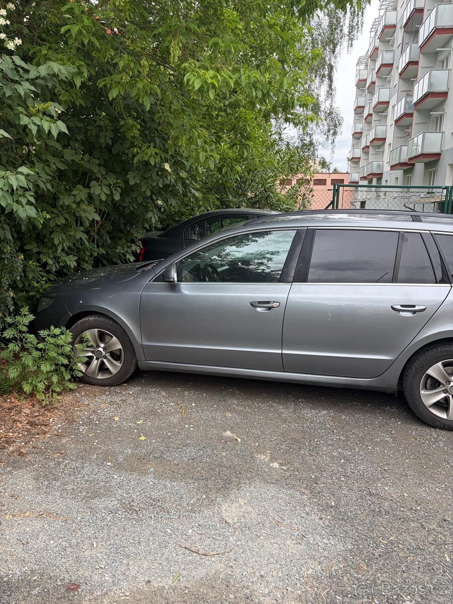 Prodám škoda superb - 4