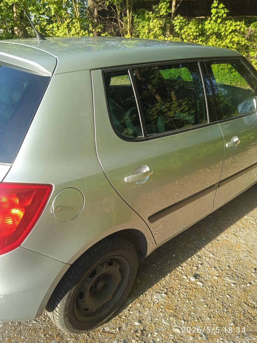 Škoda fabia 1.4, cena 44000k.c. - 4