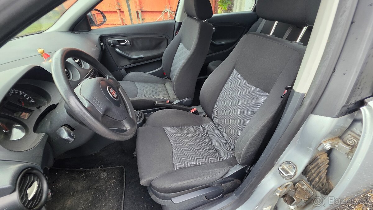 SEAT IBIZA 1.4i 16v - 4