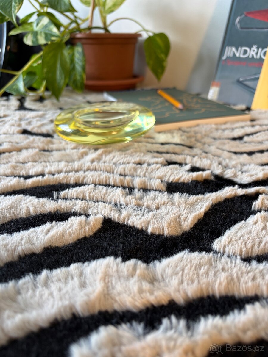 Fluffy table redesign Jindřich Halabala Pavouk - 4