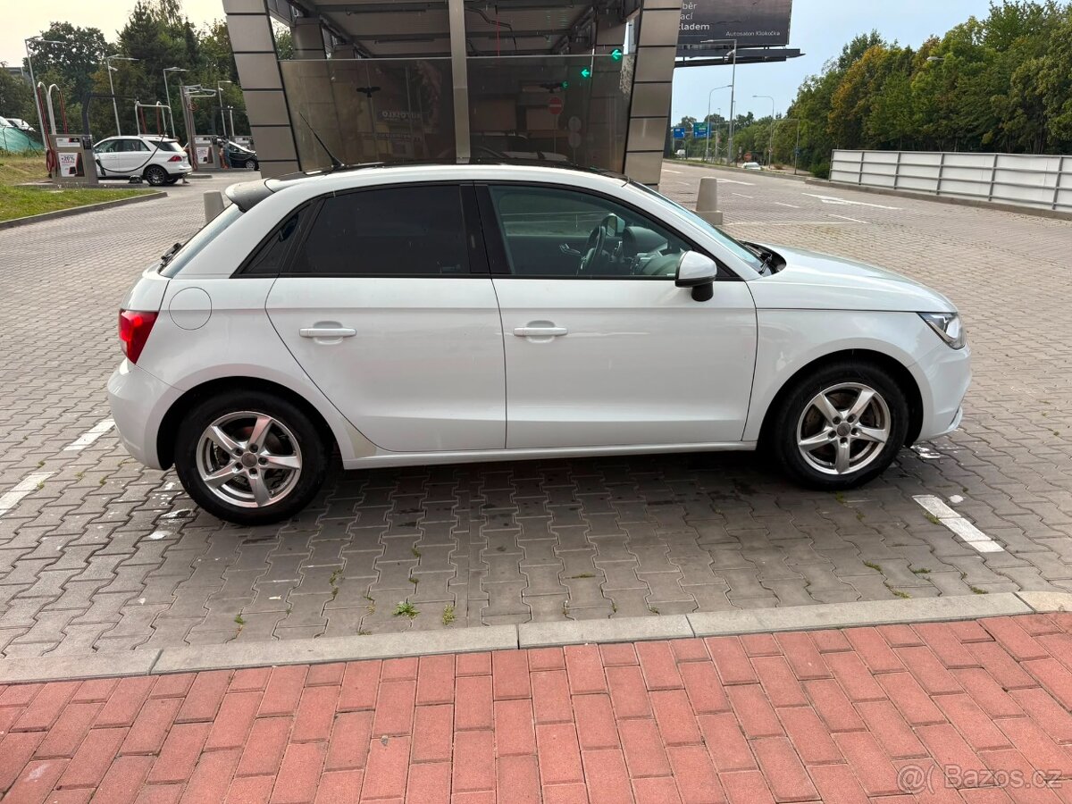 Audi A1 Sportback 1.4 TFSI S tronic (2012) - 4