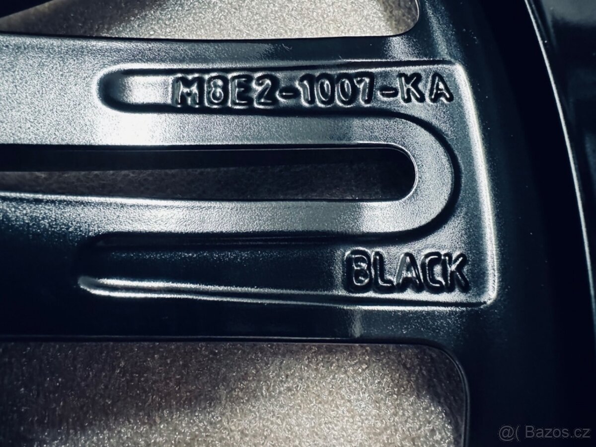 TOP kola Range Rover Sport R23 originál