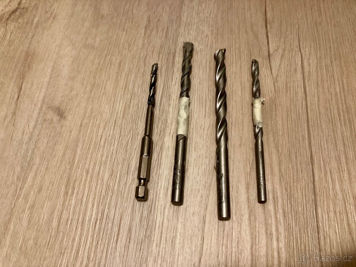 Aku vrtačka s příklepem AlzaTools CHD20V + Aku - 4