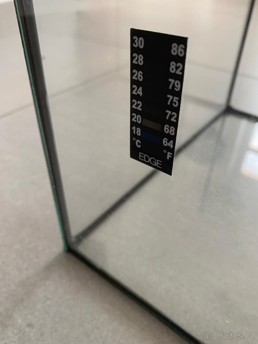 Male akvárium + vybavení - 4