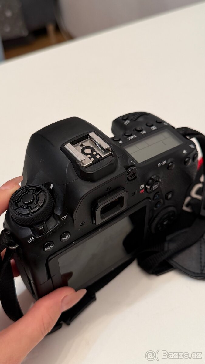 Canon EOS 6D Mark II – tělo - 4