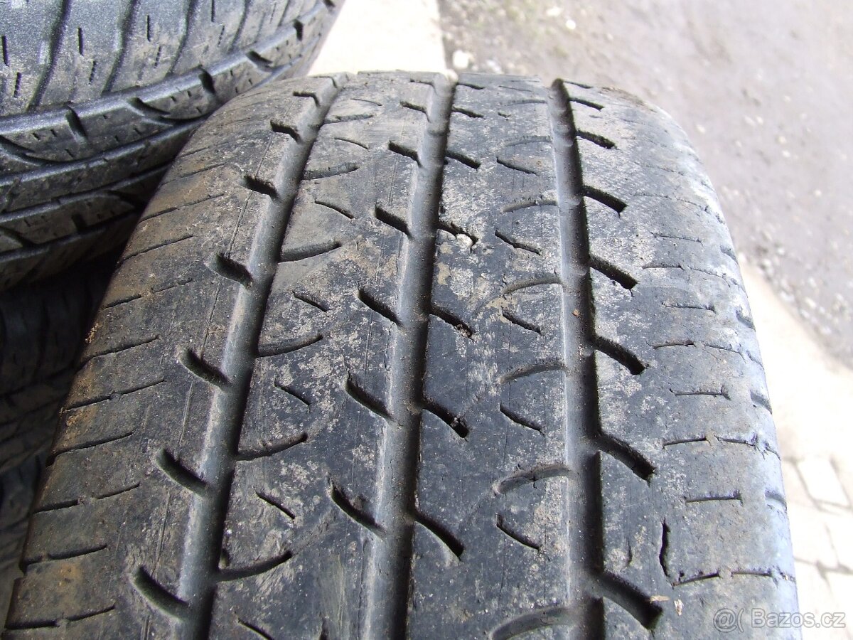 Prodám dvě kola na Transita Mk4-5 - 4