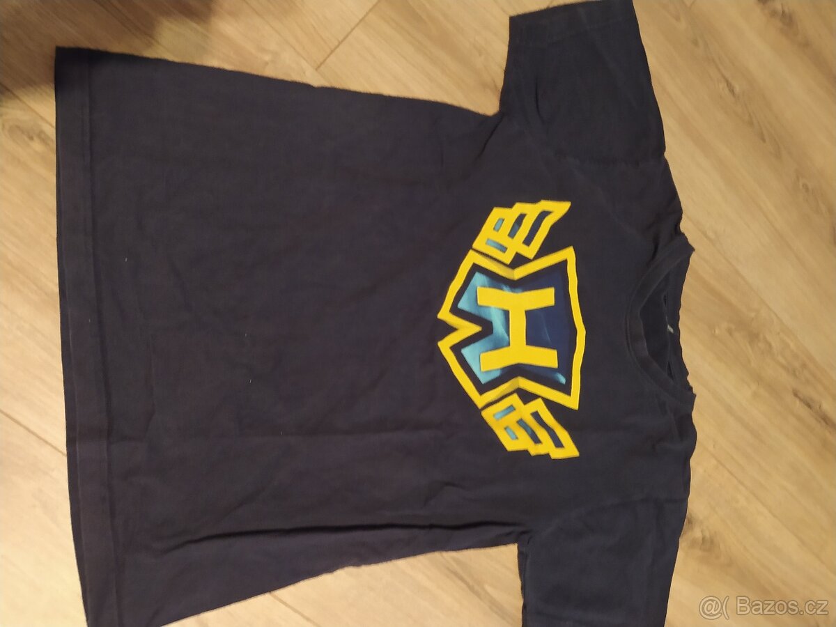 Tři tricka vel. 158? - 4