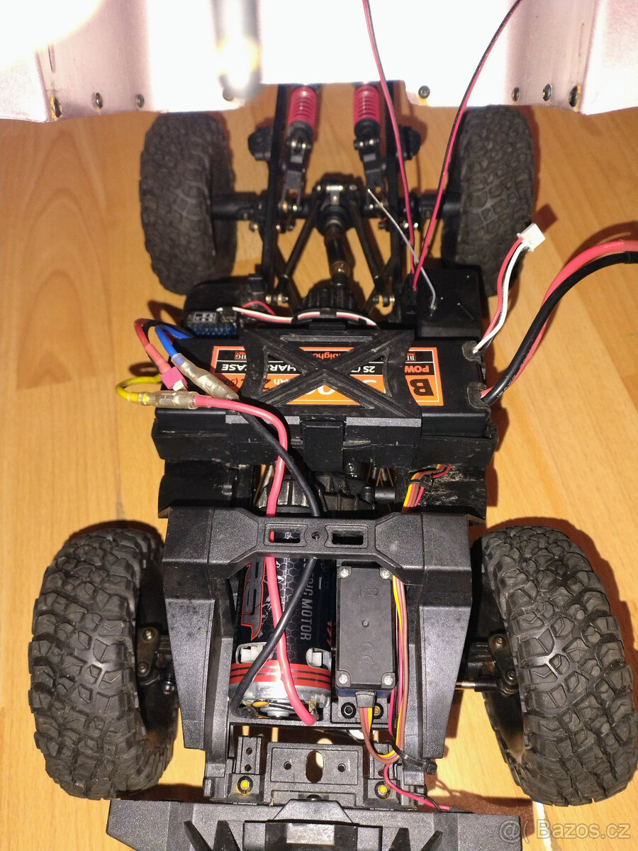 RC model 1/10 RGT crusher s příslušenstvím - 4