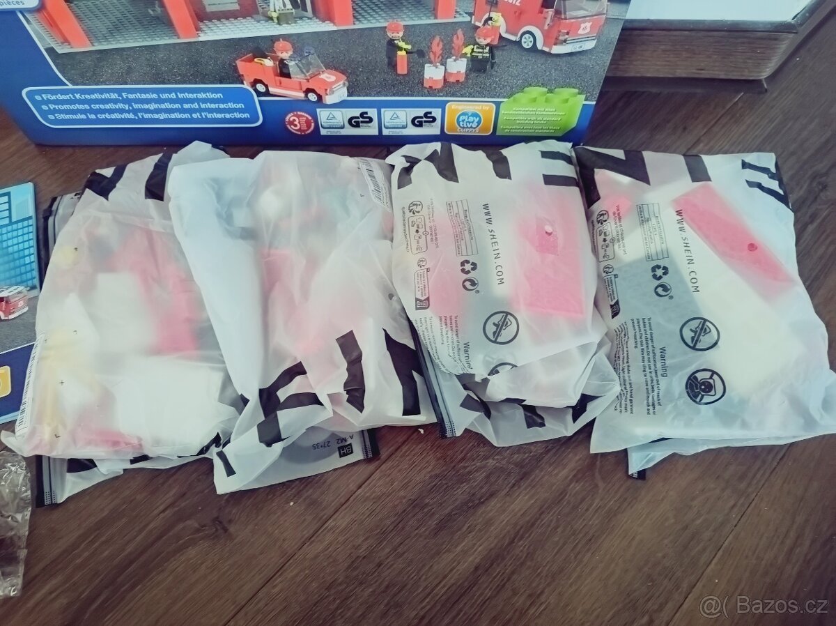 Lego Playtive hasičská stanice - 4