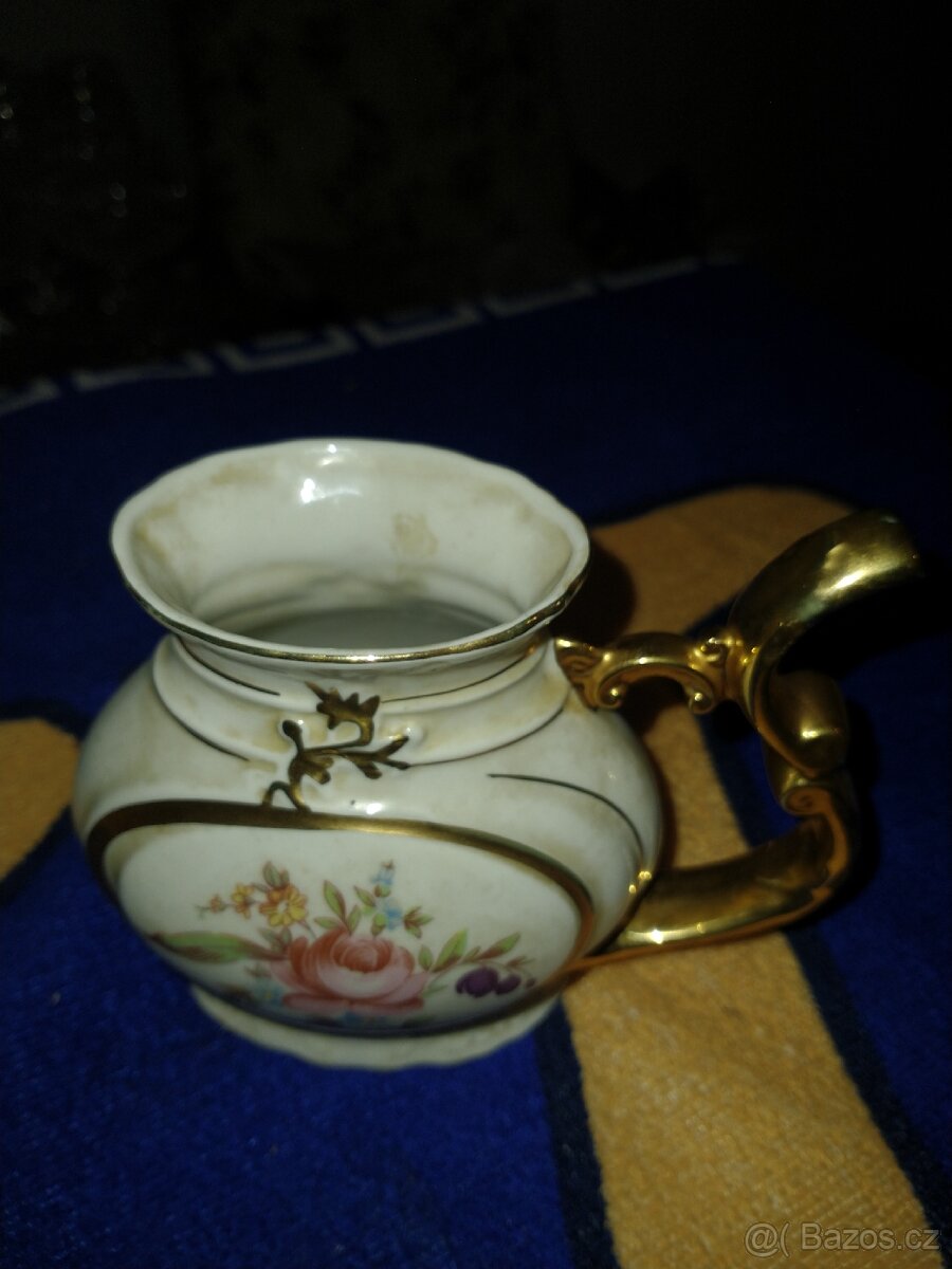 Porcelánová nádobka - 4