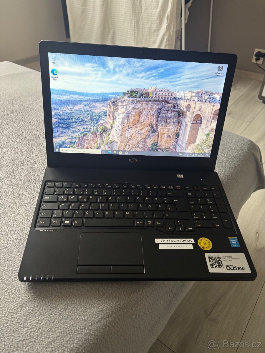 Fujitsu notebook - 4