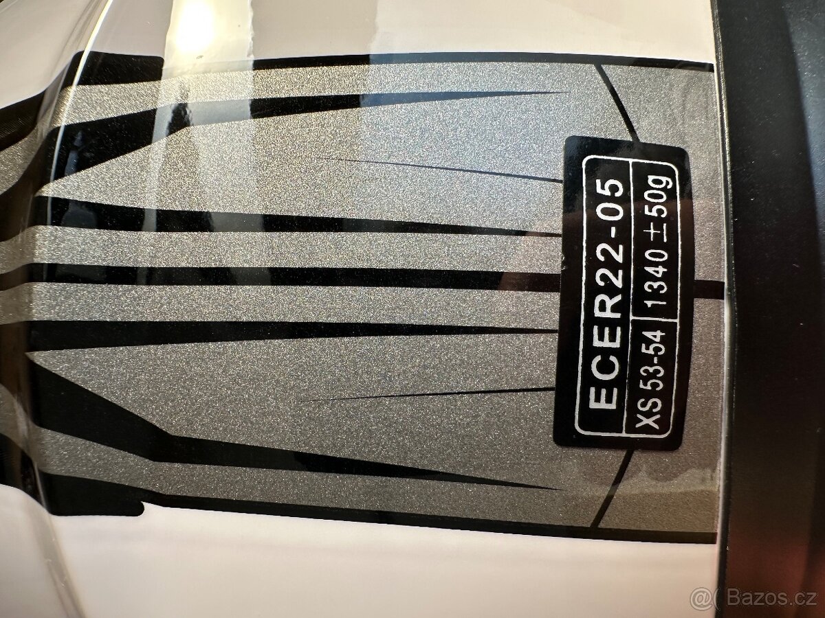 Přilba na skútr Hecht vel. S - 4