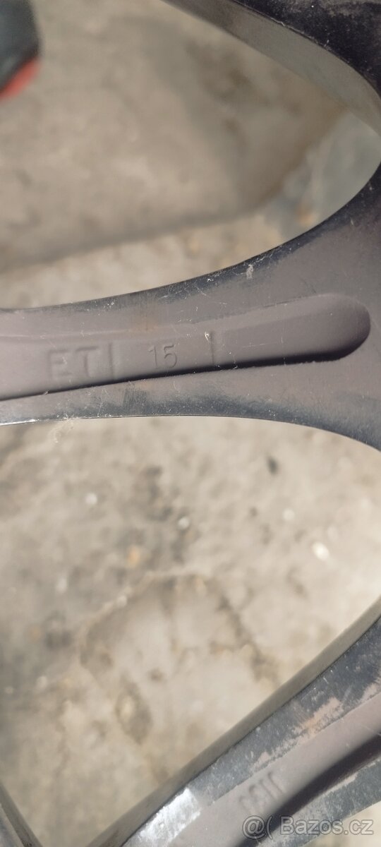 Al kola DEZENT 15" rozteč 4x108 - 4