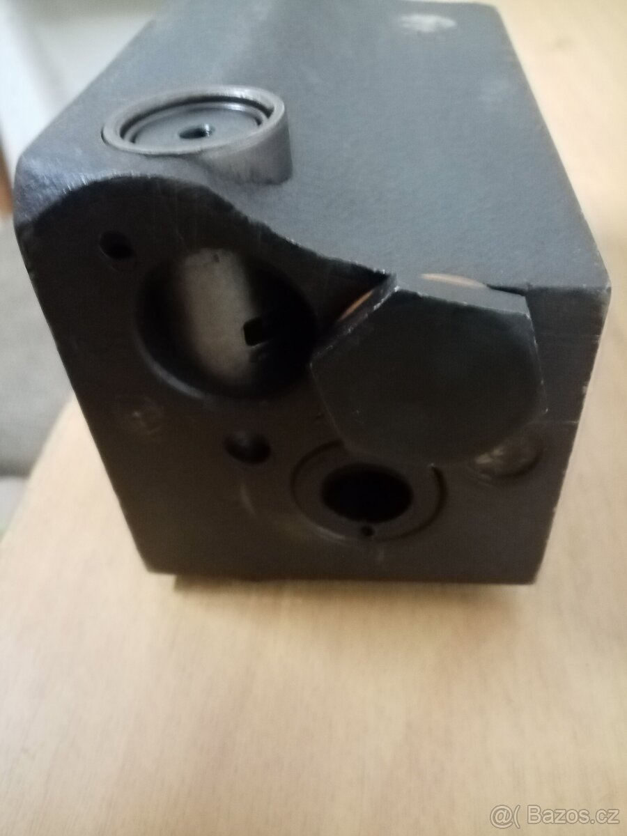 Hydraulický rozvaděč na Zetor 3011 - 4