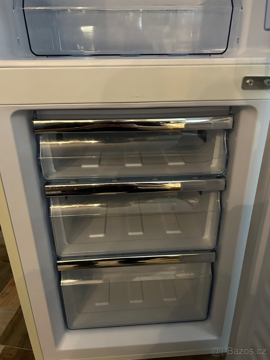 Retro lednice Amica, se zárukou do 2027 - 4