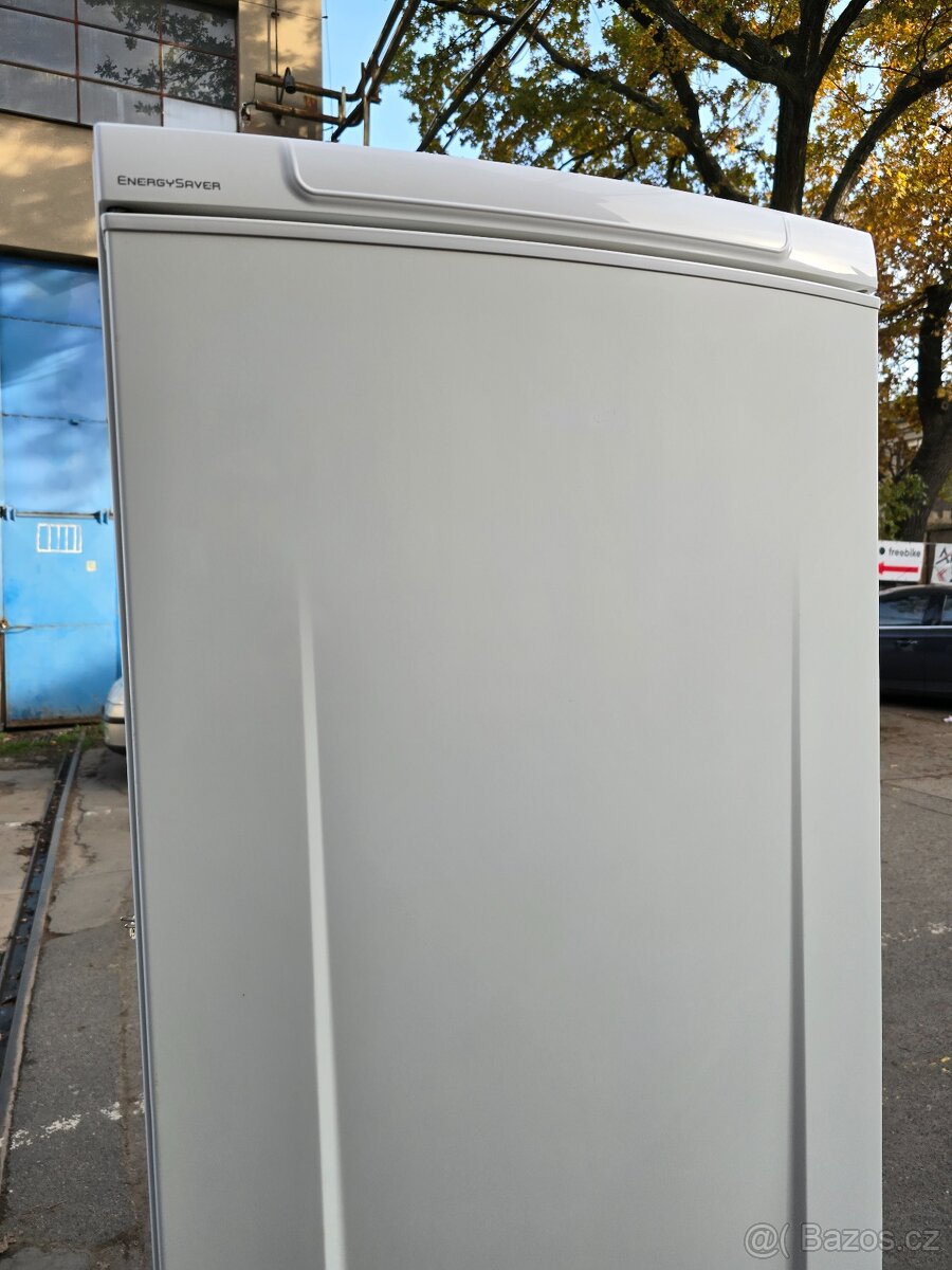 Lednice Elektrolux 60x60 výška 175 cm - 4