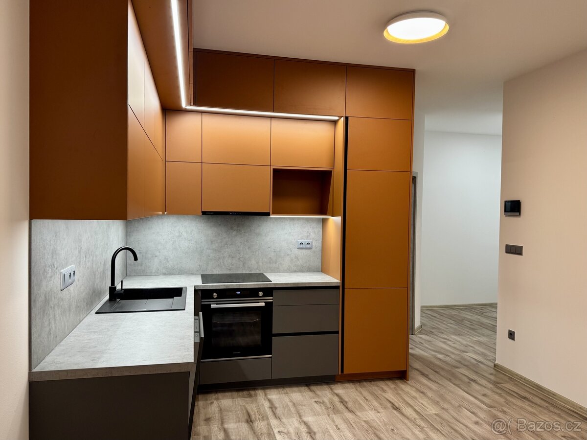 Pronájem útulného bytu 2+kk, 52 m² – Staré náměstí - 4