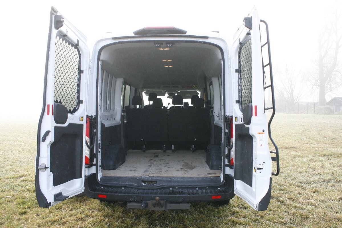 Pronájem Ford Transit 7 míst - 4