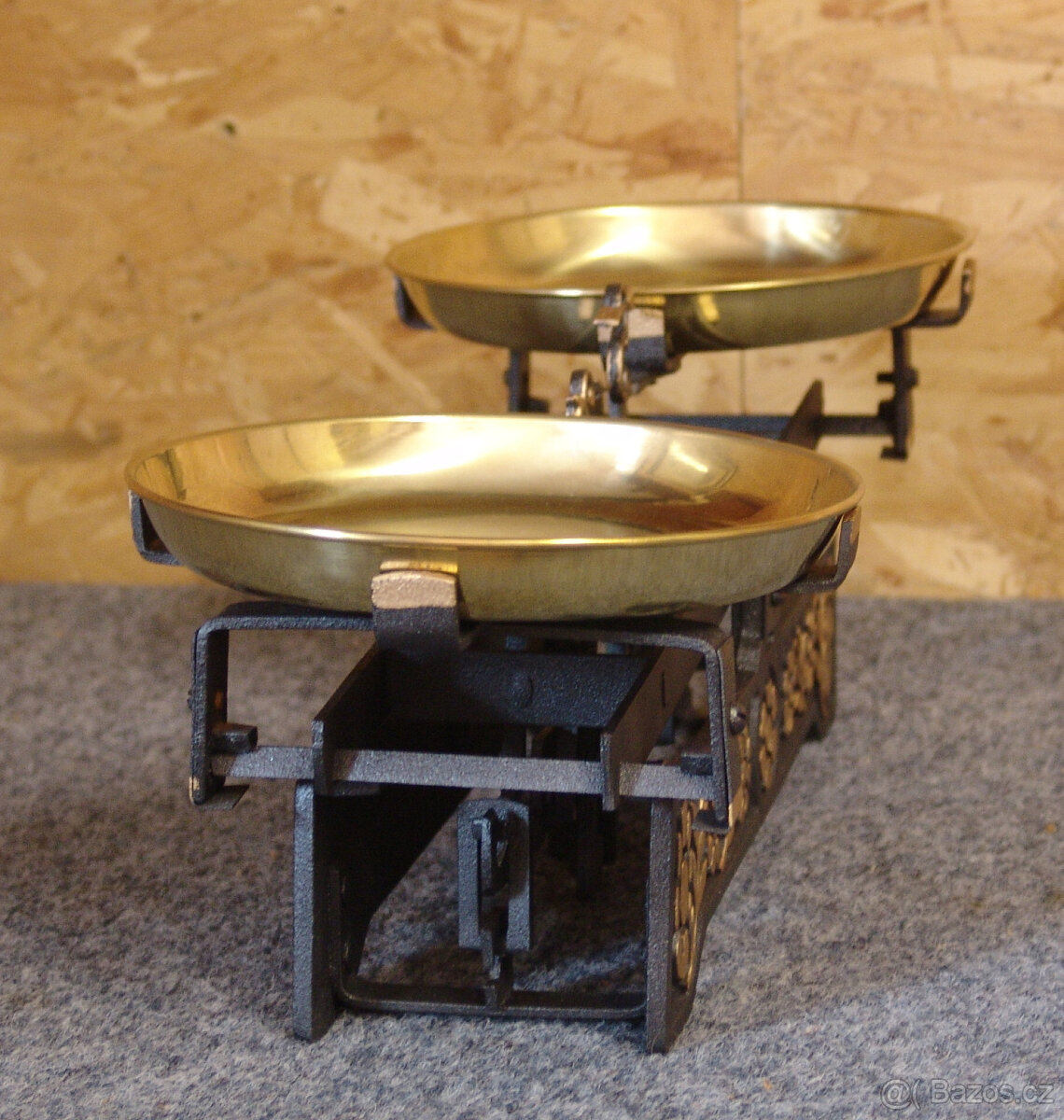 Starožitné váhy " květy"+ sada závaží - 4