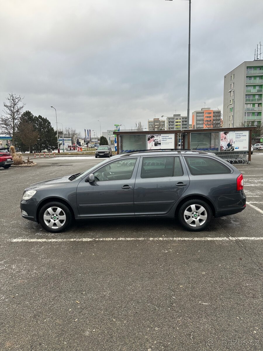 Škoda Octavia 2 facelift 1.6tdi 77kw rok 2012 - 4