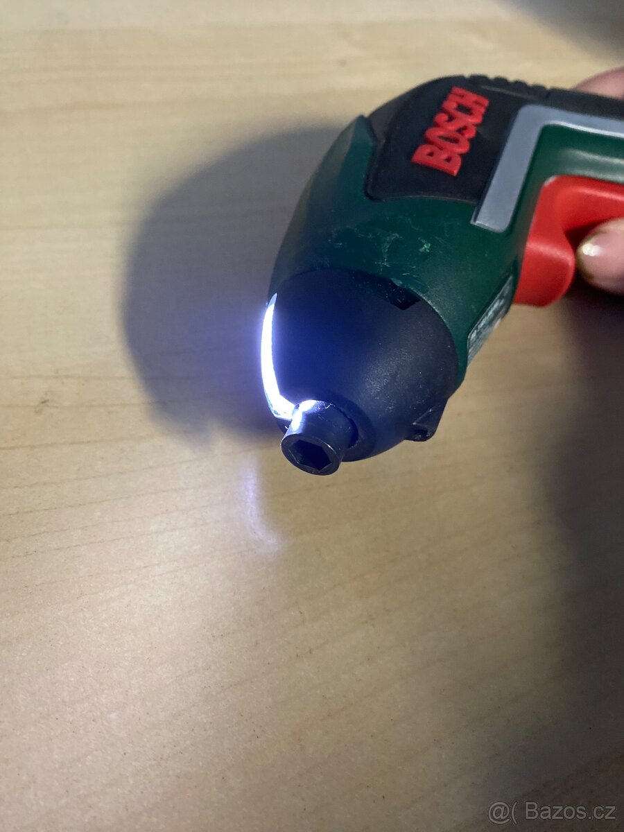 Aku šroubovák Bosch IXO V - Bitset 0.603.9A8.00S - 4