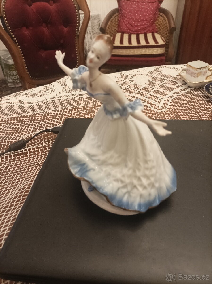 Porcelánová soška - 4