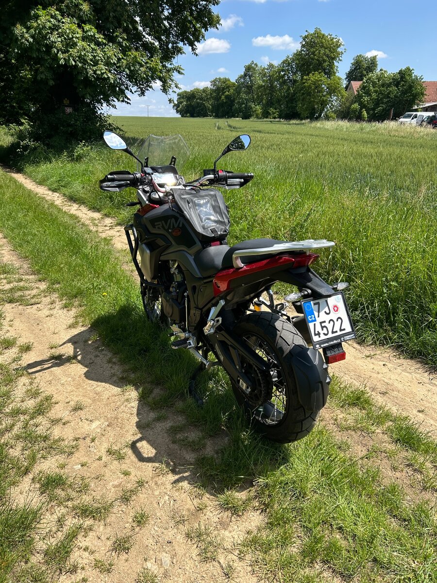 Jawa RVM 500 kufry + vyhřívané gripy