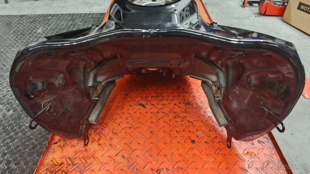 Honda Africa Twin Adventure1100 Nádrž - 4