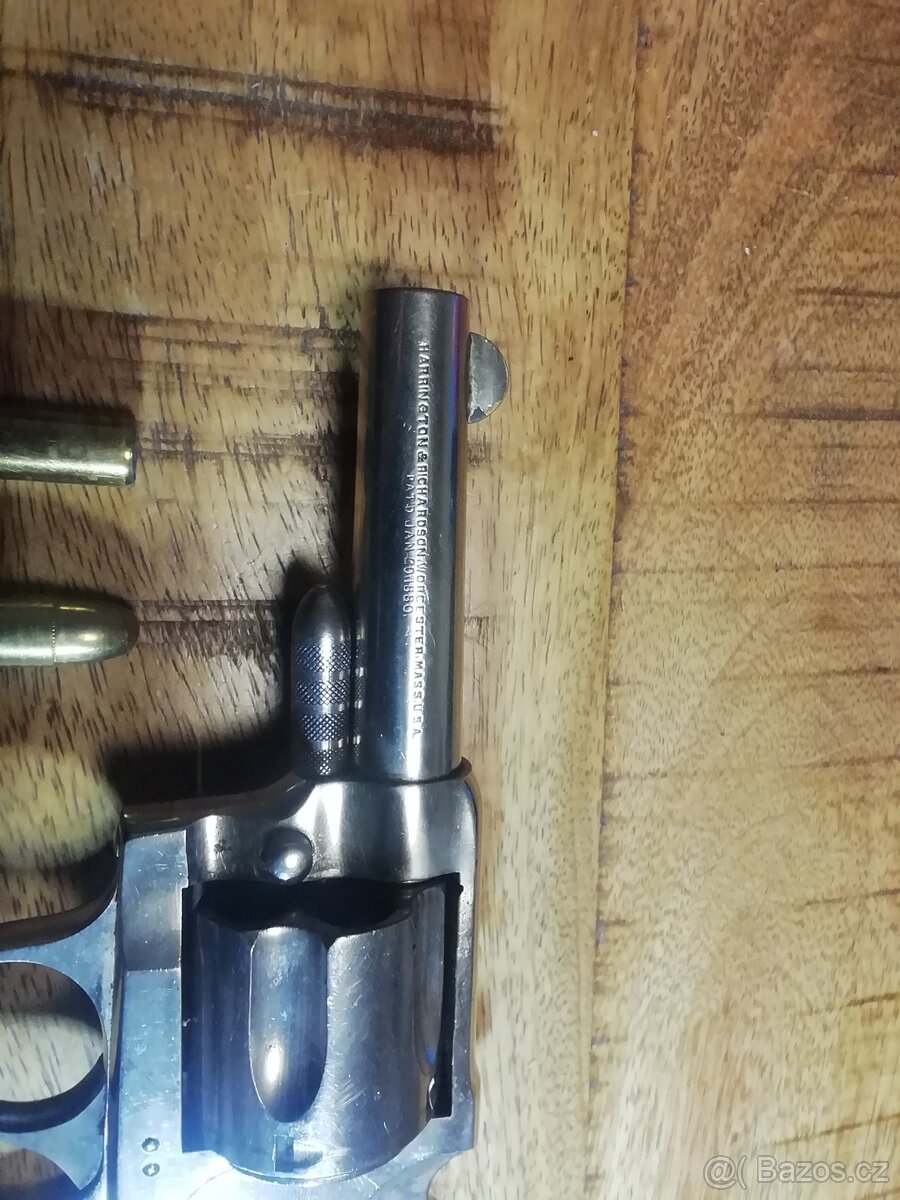 Historický revolver Harrington & Richardson 38SW - 4