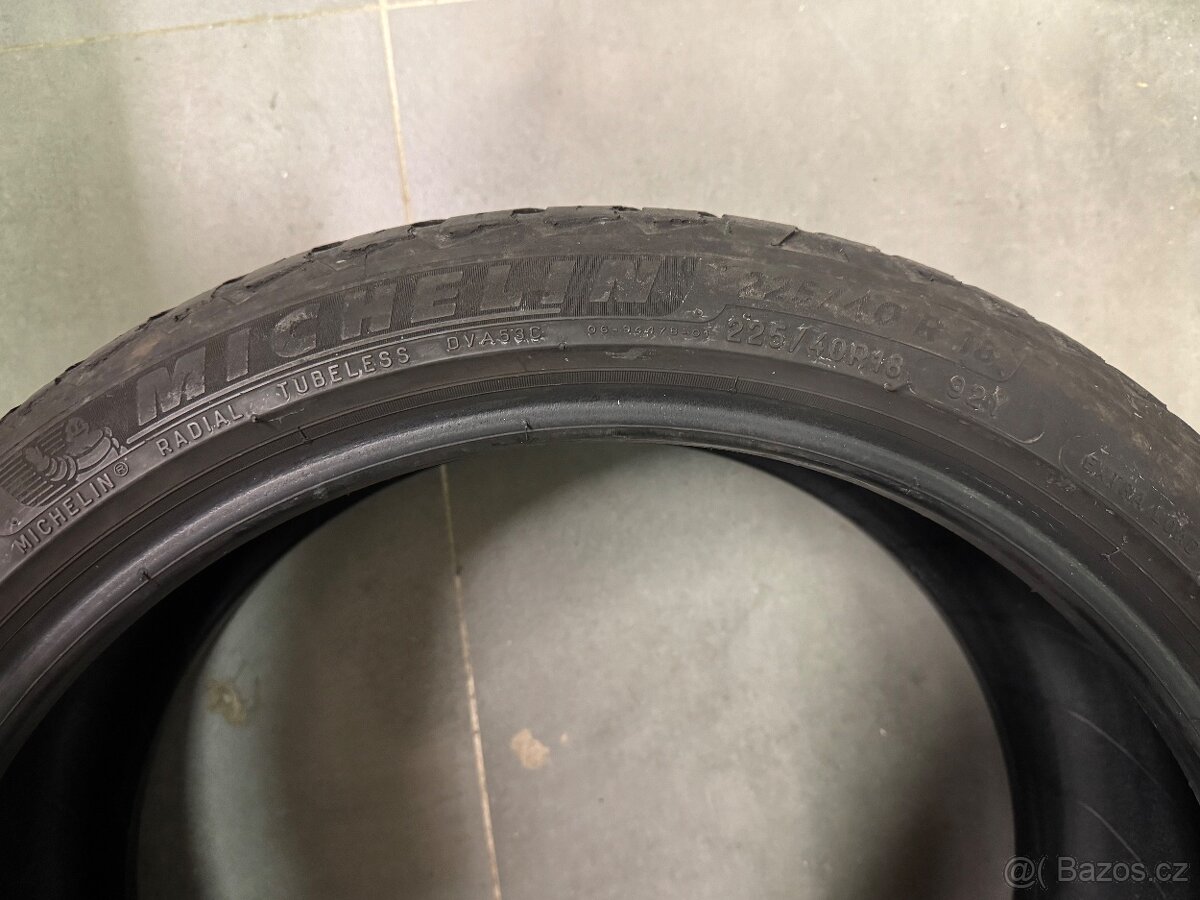 Zimní pneu 225/40/18 - 4