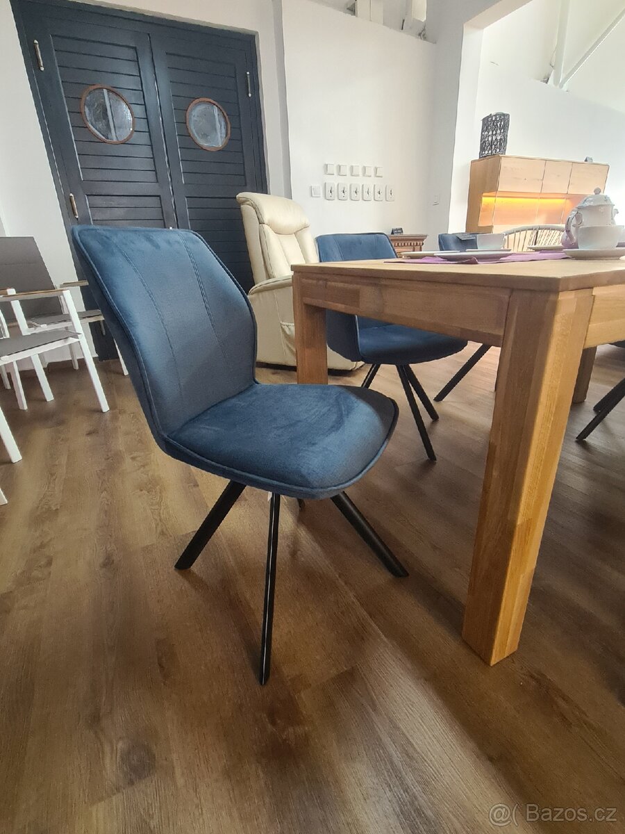 Jídelní stůl z masivu - 4